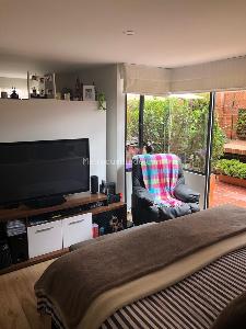Apartamento de 2 alcobas en venta en Calleja Baja, Bogotá, 83 m² · foto 2 de 20