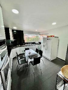 Apartamento de 4 alcobas en venta en Chapinero Emaus, Bogotá, 248 m² · foto 4 de 9