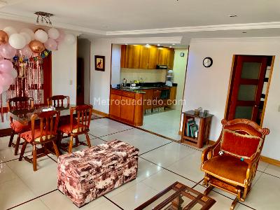 Apartamento en venta en Quinta Paredes, Bogotá · foto 2 de 18