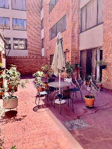 Apartamento en venta en La Carolina, Bogotá · foto 2 de 12