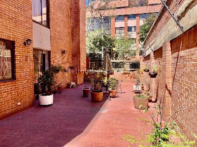 Apartamento en venta en La Carolina, Bogotá · foto 4 de 12