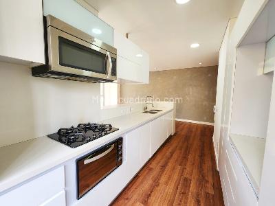 Apartamento de 2 alcobas en venta en Chico Navarra Chico, Bogotá, 123 m² · foto 4 de 14