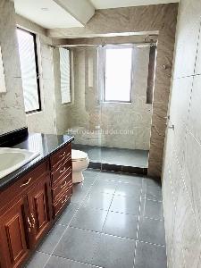 Apartamento de 4 alcobas en venta en Montearroyo, Bogotá, 250 m² · foto 9 de 11