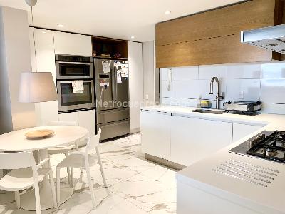 Apartamento de 3 alcobas en venta en Chico Oriental, Bogotá, 285 m² · foto 19 de 20