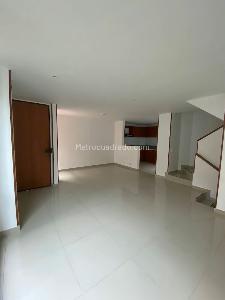 Casa de 3 alcobas en venta en Alameda 170, Bogotá, 98 m² · foto 2 de 10