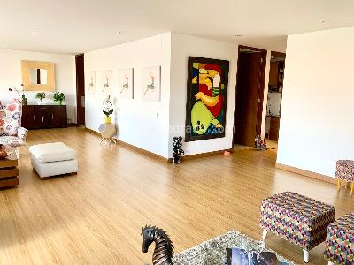 Apartamento de 3 alcobas en venta en Cerros De Suba, Bogotá, 225 m² · foto 2 de 19