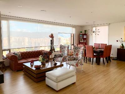 Apartamento de 3 alcobas en venta en Cerros De Suba, Bogotá, 225 m² · foto 3 de 19