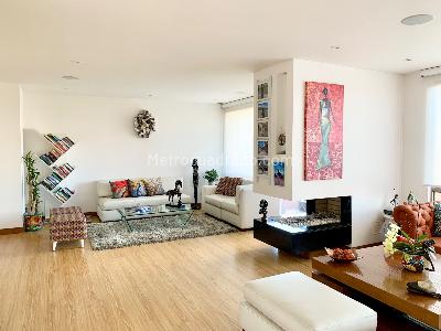 Apartamento de 3 alcobas en venta en Cerros De Suba, Bogotá, 225 m² · foto 5 de 19
