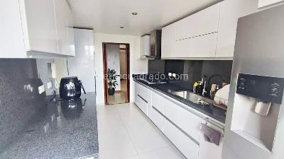 Apartamento de 3 alcobas en venta en Colina Gratamira, Bogotá, 132 m² · foto 4 de 8