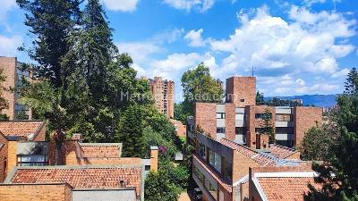 Apartamento de 3 alcobas en venta en Colina Gratamira, Bogotá, 132 m² · foto 6 de 8