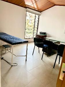 Casa de 5 alcobas en venta en Santa Paula, Bogotá, 280 m² · foto 14 de 19