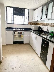 Casa de 5 alcobas en venta en Santa Paula, Bogotá, 280 m² · foto 6 de 19
