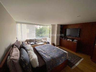 Apartamento de 2 alcobas en venta en Buganvilla Multicentro, Bogotá, 137 m² · foto 8 de 16