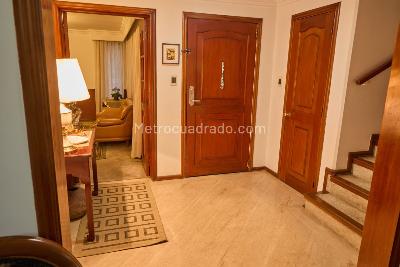 Casa de 3 alcobas en venta en San Patricio, Bogotá, 225 m² · foto 2 de 20