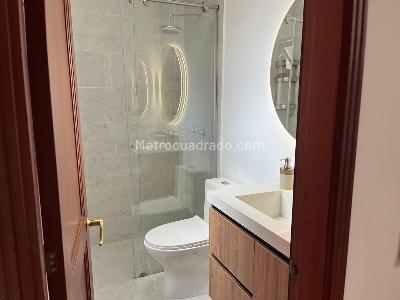 Apartamento de 4 alcobas en venta en Country Contador, Bogotá, 200 m² · foto 16 de 18
