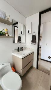 Apartamento de 2 alcobas en venta en Caobos Salazar Cedritos, Bogotá, 74 m² · foto 14 de 15