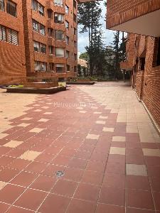 Apartamento de 4 alcobas en venta en Cerros De Sotileza, Bogotá, 245 m² · foto 13 de 19