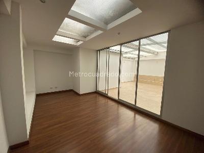Apartamento en venta en Santa Barbara Central, Bogotá · foto 6 de 9