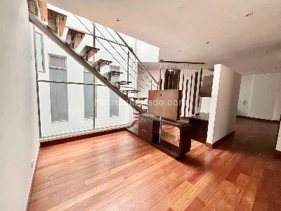 Apartamento de 3 alcobas en venta en Chico Reservado, Bogotá, 160 m² · foto 2 de 13