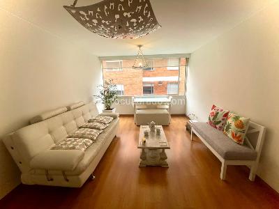 Apartamento en venta en Santa Barbara Central, Bogotá · foto 5 de 9