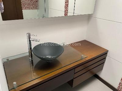 Apartamento de 3 alcobas en venta en Chico Reservado, Bogotá, 222 m² · foto 10 de 17