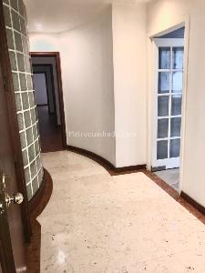 Apartamento de 3 alcobas en arriendo en Chico Reservado Chico, Bogotá, 190 m² · foto 3 de 19