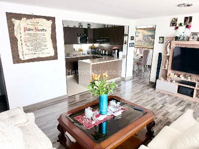 Apartamento de 3 alcobas en venta en Colina Gilmar, Bogotá, 110 m² · foto 3 de 17
