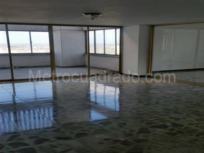 Apartamento en venta en Granada, Cali · foto 3 de 9