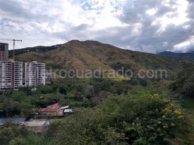 Apartamento en venta en Santa Rita, Cali · foto 3 de 8