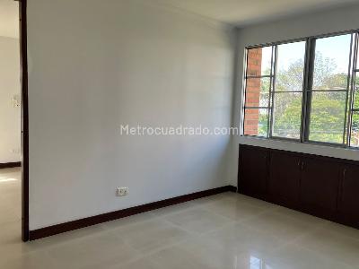 Apartamento de 3 alcobas en venta en Altos De Cristales, Cali, 147 m² · foto 4 de 20