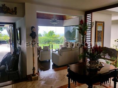Casa de 4 alcobas en venta en Parcelaciones Pance, Cali, 600 m² · foto 2 de 20