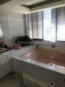 Apartamento de 3 alcobas en venta en Cristales Ii, Cali, 230 m² · foto 18 de 18