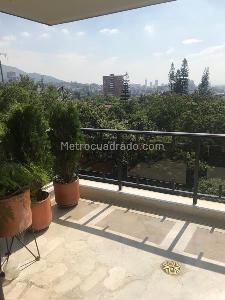 Apartamento de 3 alcobas en venta en Cristales Ii, Cali, 230 m² · foto 3 de 18