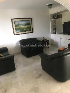 Apartamento de 3 alcobas en venta en Cristales Ii, Cali, 230 m² · foto 4 de 18