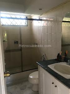 Apartamento de 3 alcobas en venta en Cristales Ii, Cali, 230 m² · foto 8 de 18
