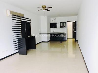Apartamento en venta en Antejardin, Cali · foto 3 de 10