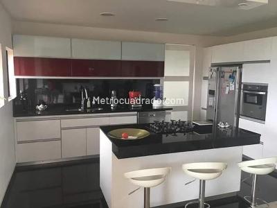 Apartamento de 2 alcobas en venta en Ciudad Jardin, Cali, 170 m² · foto 2 de 20
