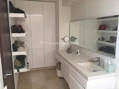 Apartamento de 2 alcobas en venta en Ciudad Jardin, Cali, 170 m² · foto 8 de 20