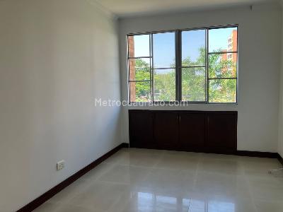 Apartamento de 3 alcobas en venta en Altos De Cristales, Cali, 140 m² · foto 8 de 20