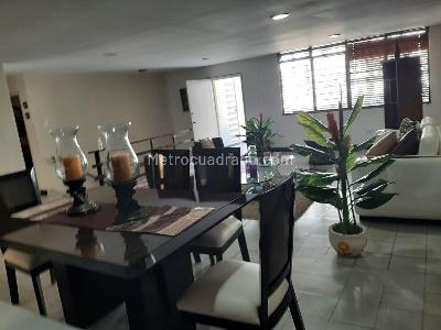 Casa de 3 alcobas en venta en Santa Monica Alta, Cali, 480 m² · foto 6 de 16