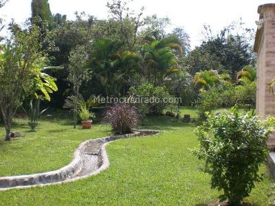 Casa de 3 alcobas en venta en Parcelacion Chorro De Plata, Cali, 339 m² · foto 2 de 20