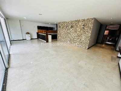 Apartamento de 3 alcobas en venta en Cali Normandia, Cali, 274 m² · foto 2 de 20