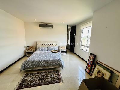 Apartamento de 3 alcobas en venta en Cali Normandia, Cali, 274 m² · foto 9 de 20