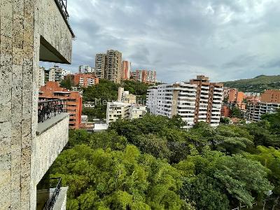 Apartamento de 3 alcobas en venta en Santa Rita, Cali, 215 m² · foto 12 de 20
