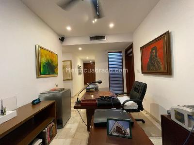Apartamento de 3 alcobas en venta en Santa Rita, Cali, 215 m² · foto 18 de 20