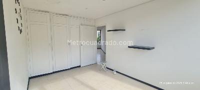 Apartamento en venta en Granada, Cali · foto 7 de 18