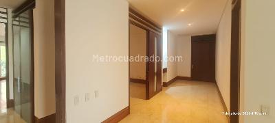 Apartamento de 3 alcobas en venta en Sector Altos De Normandia Bataclan, Cali, 300 m² · foto 3 de 16