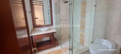 Apartamento de 3 alcobas en venta en Sector Altos De Normandia Bataclan, Cali, 300 m² · foto 8 de 16