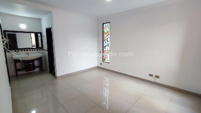 Apartamento de 3 alcobas en venta en Ciudad Jardin, Cali, 140 m² · foto 2 de 20