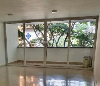 Apartamento en venta en Granada, Cali · foto 8 de 12